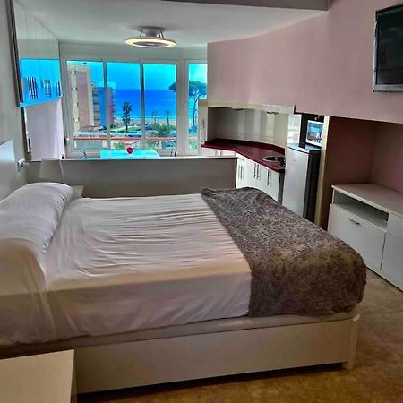Estudio Con Vistas Al Mar Apartman La Pineda Kültér fotó
